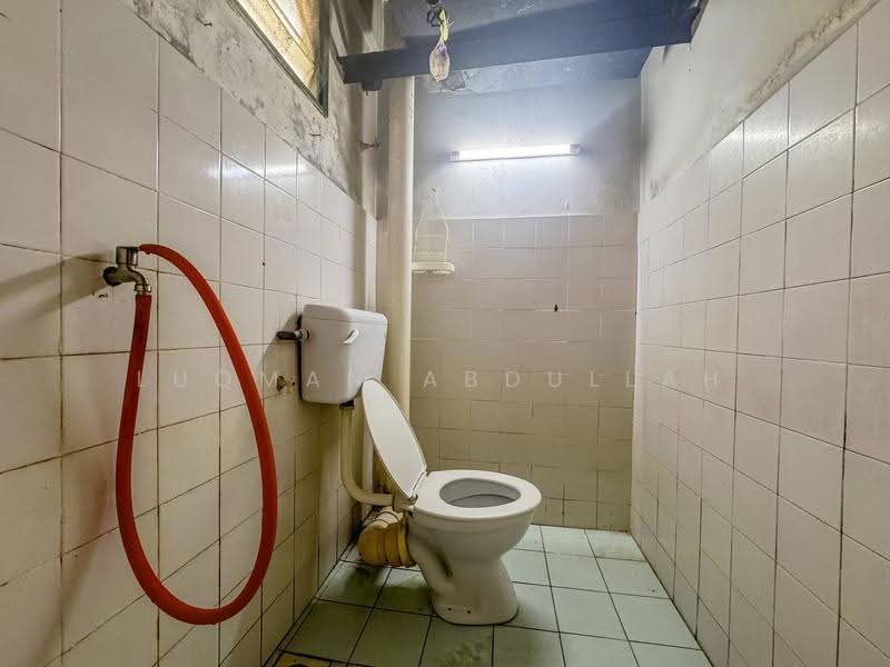Apartment for Sale at Rista Villa Apartment - Luqman Abdullah - Bathroom - PropertyGuru.com.my