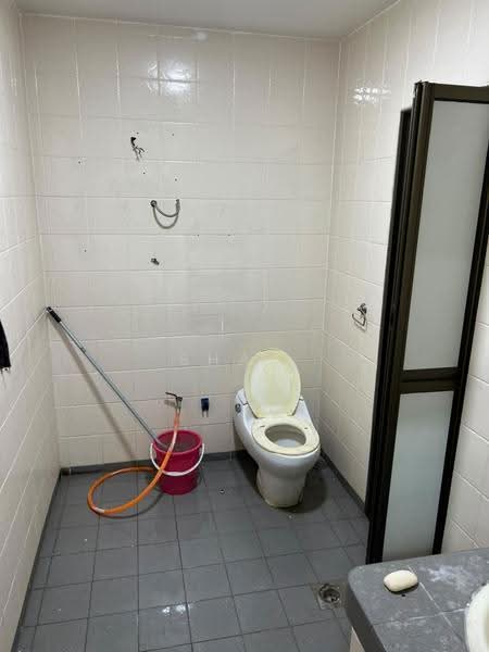 Rumah Teres 2-Tingkat untuk Dijual di Damansara Damai (Selangor) - Sha . - Bathroom - PropertyGuru.com.my
