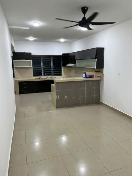 Rumah Teres 2-Tingkat untuk Dijual di Damansara Damai (Selangor) - Sha . - Kitchen - PropertyGuru.com.my