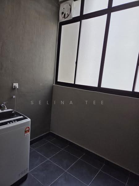 Kediaman Servis untuk Disewa di Vision City Youth City - Selina Tee - Balcony - PropertyGuru.com.my