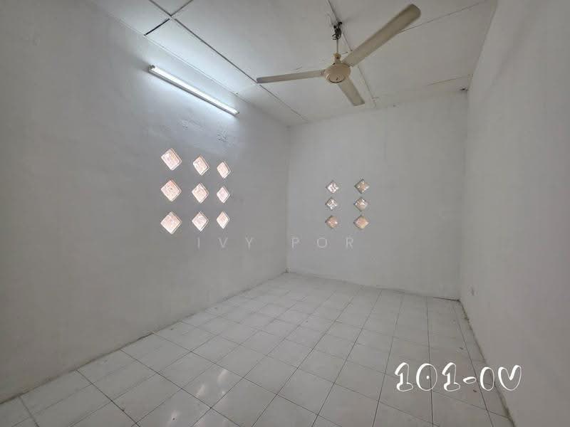Rumah Teres 1-Tingkat untuk Dijual di Taman Klang Jaya (Klang) - Ivy Por - Interior - PropertyGuru.com.my
