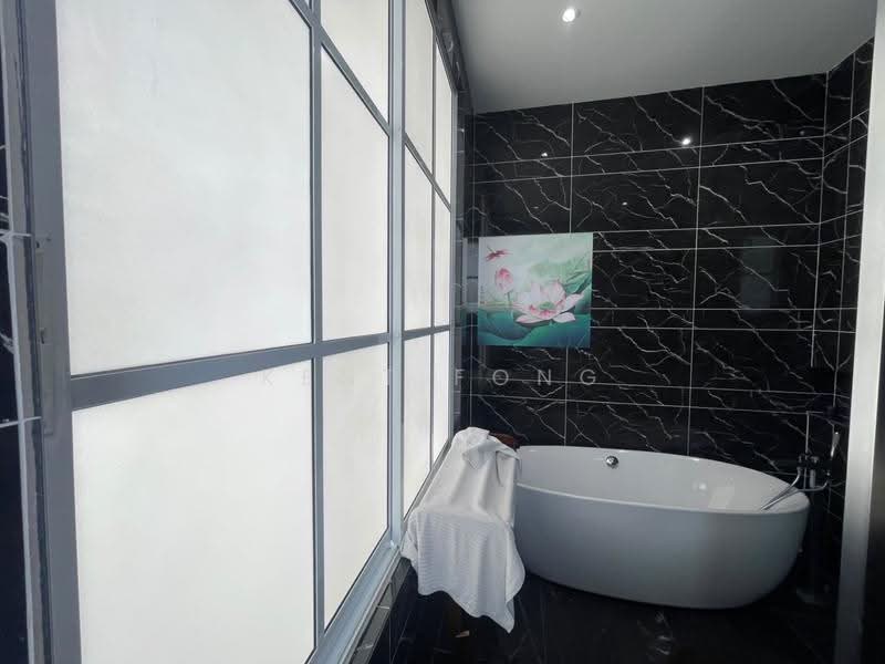Rumah Banglo untuk Dijual di Eco Majestic (Semenyih) - Kent Fong - Bathroom - PropertyGuru.com.my