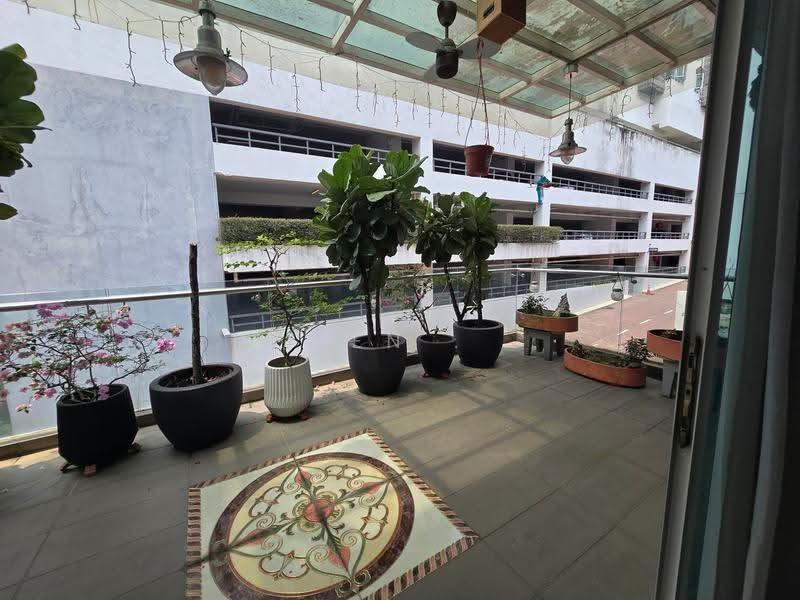 Rumah Berkembar untuk Disewa di Bukit Kerinchi (Pantai) - Yen . - Balcony - PropertyGuru.com.my