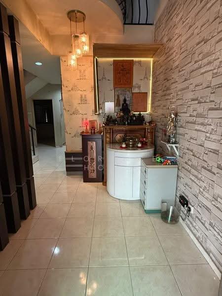3-storey Terraced House for Sale in Taman D'Utama (Johor Bahru) - Florence Hong - Entrance - PropertyGuru.com.my