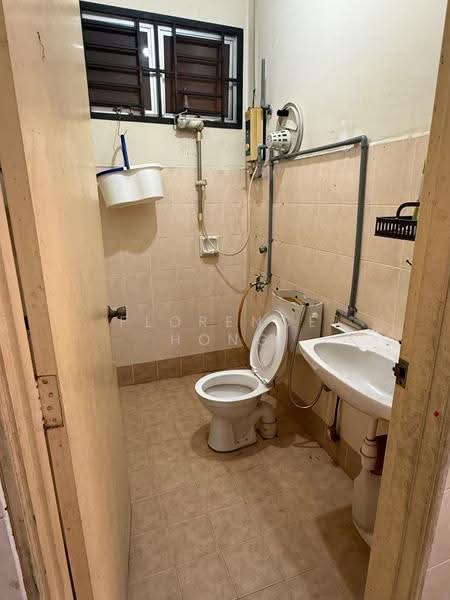 3-storey Terraced House for Sale in Taman D'Utama (Johor Bahru) - Florence Hong - PropertyGuru.com.my