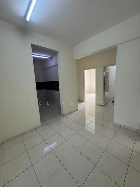 Pangsapuri untuk Disewa di Bayu 1 Residence - Selina Tee - Kitchen - PropertyGuru.com.my