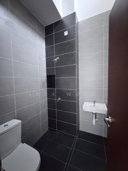 2-storey Terraced House for Sale in Bandar Dato Onn (Tebrau) - Jack Wong - Bathroom - PropertyGuru.com.my