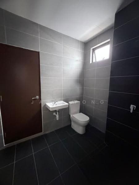 2-storey Terraced House for Sale in Bandar Dato Onn (Tebrau) - Jack Wong - Bathroom - PropertyGuru.com.my
