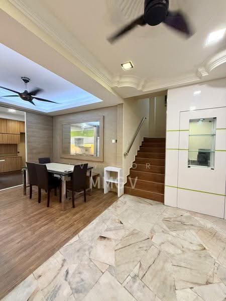 2-storey Terraced House for Sale in Taman Telok Gadong Indah (Pelabuhan Klang) - Ivy Por - Dining Room - PropertyGuru.com.my