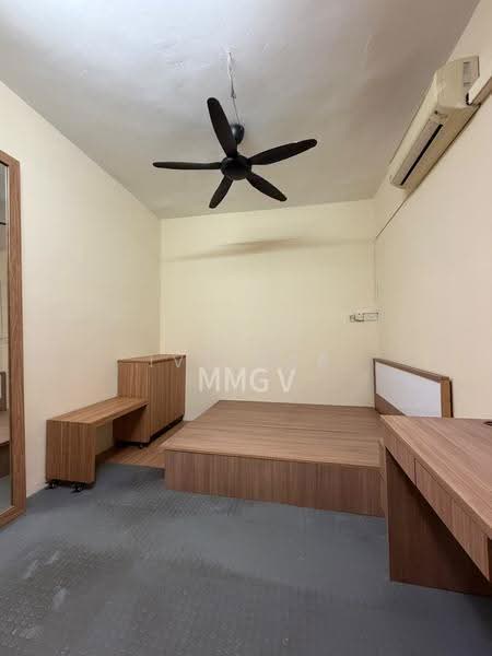 2-storey Terraced House for Sale in Taman Telok Gadong Indah (Pelabuhan Klang) - Ivy Por - Bedroom - PropertyGuru.com.my