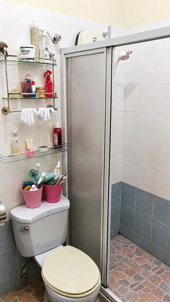 2-storey Terraced House for Sale in Taman Overseas Union (Taman Oug) (Jalan Klang Lama (Old Klang Road)) - Bobo Lee - Bathroom - PropertyGuru.com.my