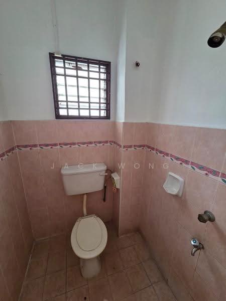 Rumah Teres 2-Tingkat untuk Dijual di Mutiara Rini (Skudai) - Jack Wong - Bathroom - PropertyGuru.com.my
