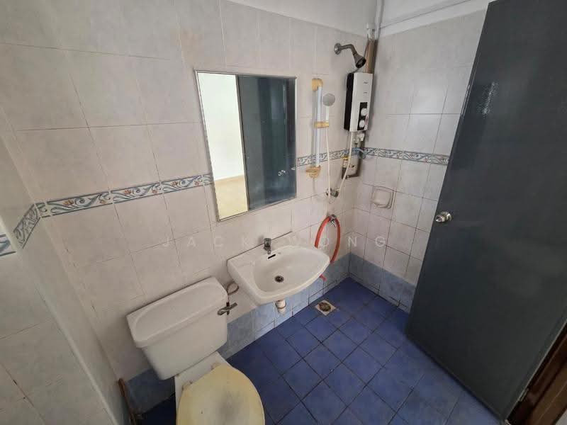 Rumah Teres 2-Tingkat untuk Dijual di Mutiara Rini (Skudai) - Jack Wong - Bathroom - PropertyGuru.com.my