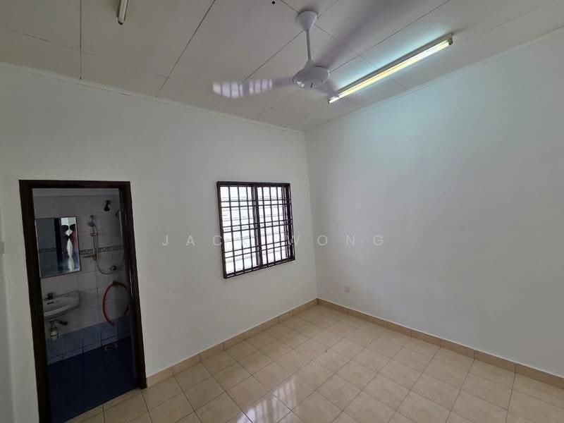 Rumah Teres 2-Tingkat untuk Dijual di Mutiara Rini (Skudai) - Jack Wong - PropertyGuru.com.my