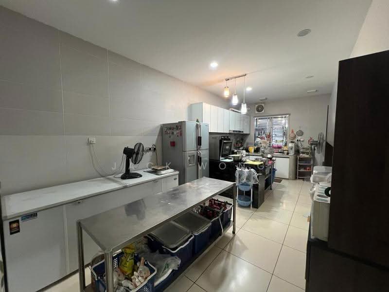 Rumah Teres 2-Tingkat untuk Dijual di Taman Pulai Hijauan (Skudai) - Jack Wong - Kitchen - PropertyGuru.com.my