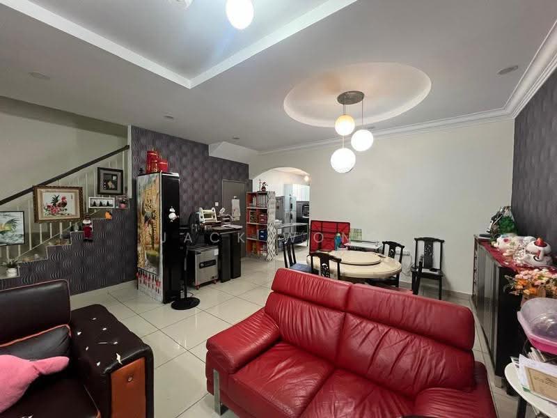 Rumah Teres 2-Tingkat untuk Dijual di Taman Pulai Hijauan (Skudai) - Jack Wong - Living Room - PropertyGuru.com.my