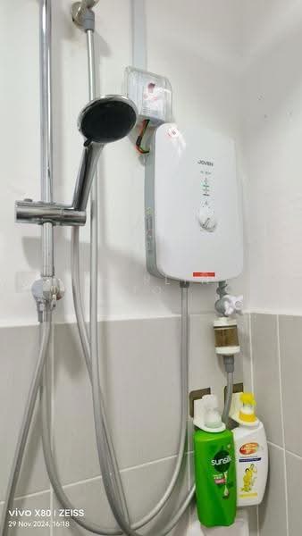 Apartment for Rent at Pangsapuri Pulai Mutiara - Sherlin To - Bathroom - PropertyGuru.com.my