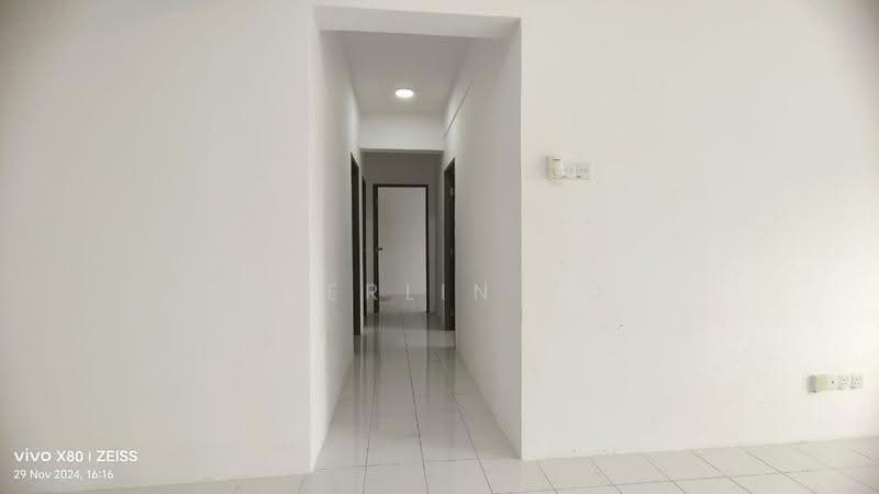 Apartment for Rent at Pangsapuri Pulai Mutiara - Sherlin To - Corridor - PropertyGuru.com.my