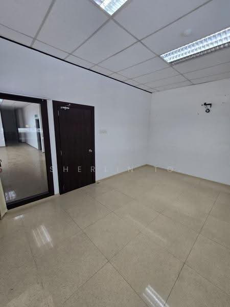 Kilang untuk Disewa di Taman Desa Cemerlang (Ulu Tiram) - Sherlin To - Interior - PropertyGuru.com.my