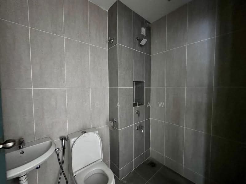 2-storey Terraced House for Sale in Bandar Baru Permas Jaya (Permas Jaya) - Tycia Law - Bathroom - PropertyGuru.com.my