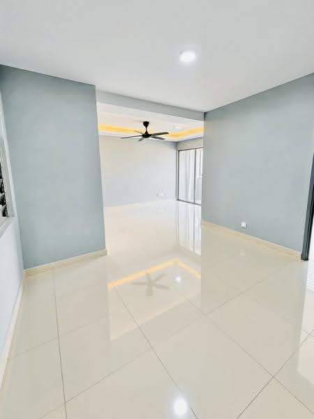 Pangsapuri untuk Dijual di Jasmin Apartment - Erin Yusof - Living Room - PropertyGuru.com.my