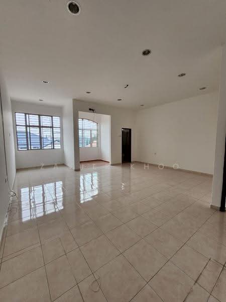 Semi-Detached House for Sale in Taman Delima (Kluang) - ZAVIER KHOO - Living Room - PropertyGuru.com.my