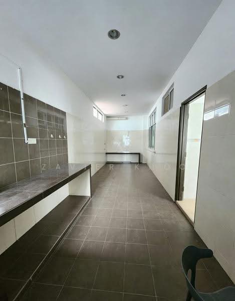 Semi-Detached House for Sale in Taman Delima (Kluang) - ZAVIER KHOO - Corridor - PropertyGuru.com.my