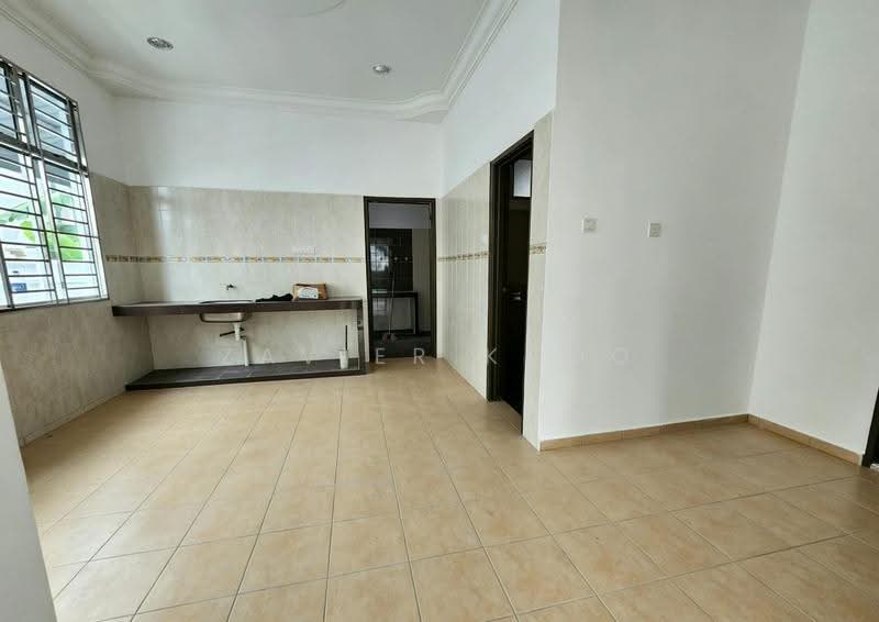 Semi-Detached House for Sale in Taman Delima (Kluang) - ZAVIER KHOO - Kitchen - PropertyGuru.com.my