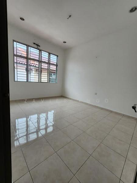 Semi-Detached House for Sale in Taman Delima (Kluang) - ZAVIER KHOO - Living Room - PropertyGuru.com.my