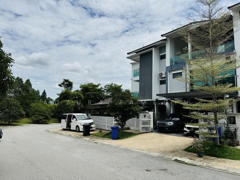 3-storey Terraced House for Sale in Denai Alam (Shah Alam) - Adzura Zamedin - Exterior - PropertyGuru.com.my