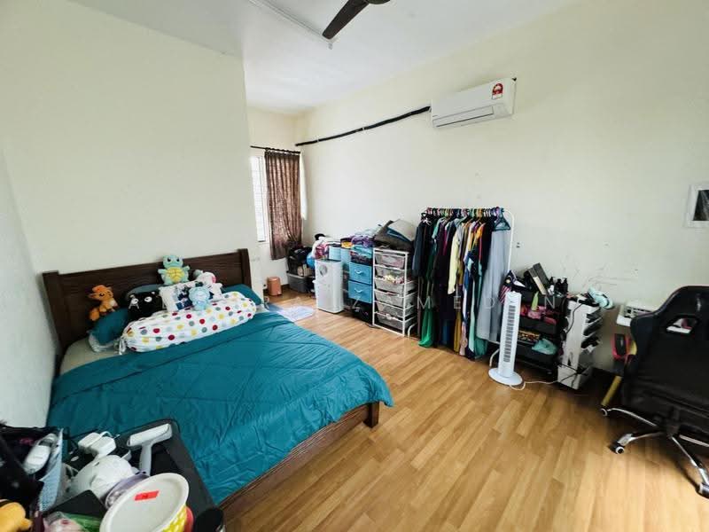 3-storey Terraced House for Sale in Denai Alam (Shah Alam) - Adzura Zamedin - Bedroom - PropertyGuru.com.my