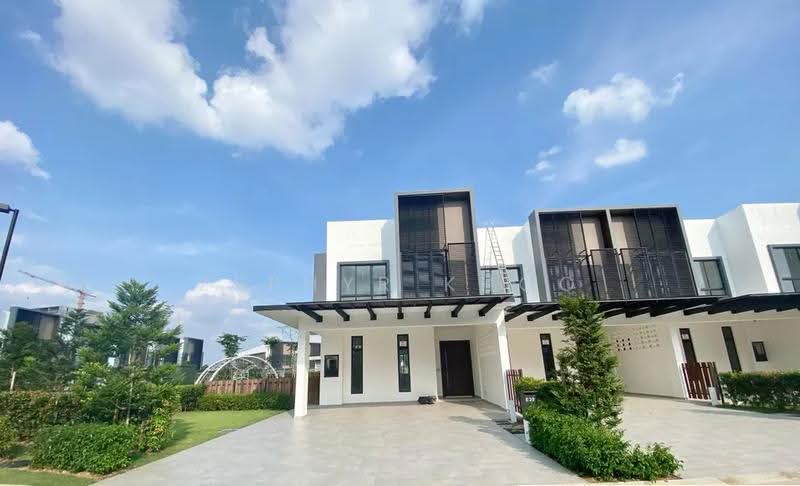 Rumah Teres 2-Tingkat untuk Dijual di Leisure Farm (Gelang Patah) - Zephyr Khoo - Exterior - PropertyGuru.com.my