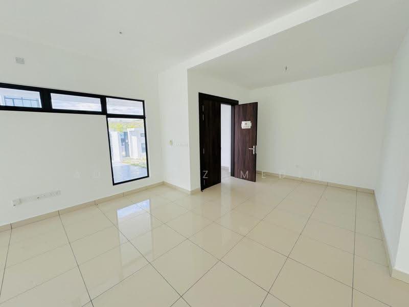 Semi-Detached House for Sale in Elmina (Shah Alam) - Adzura Zamedin - Living Room - PropertyGuru.com.my