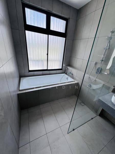 Semi-Detached House for Sale in Elmina (Shah Alam) - Adzura Zamedin - Bathroom - PropertyGuru.com.my