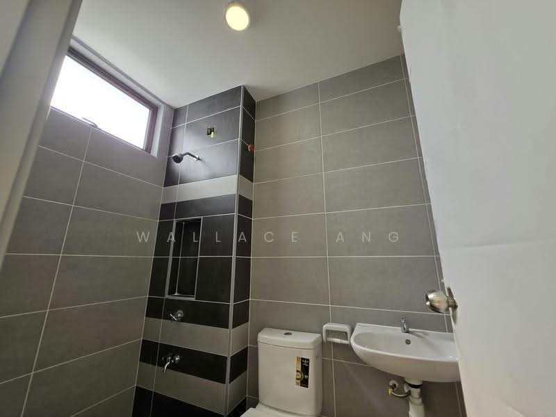 Rumah Teres 2-Tingkat untuk Disewa di Taman Mutiara Rini (Skudai) - Wallace Ang - Bathroom - PropertyGuru.com.my