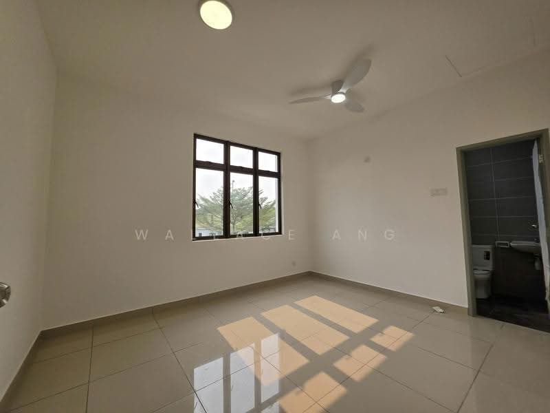 Rumah Teres 2-Tingkat untuk Disewa di Taman Mutiara Rini (Skudai) - Wallace Ang - Bathroom - PropertyGuru.com.my