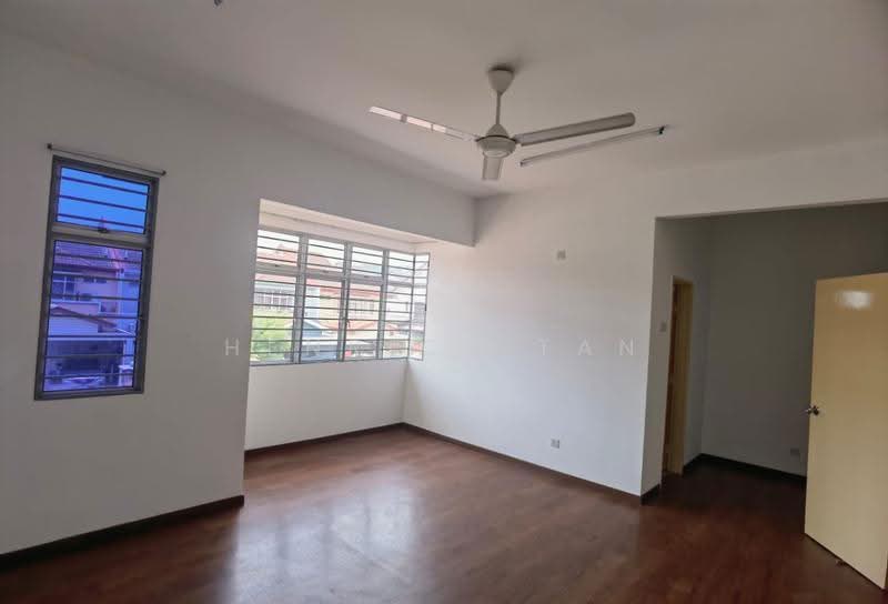 2-storey Terraced House for Rent in Kota Kemuning (Shah Alam) - Henrick Tan - Living Room - PropertyGuru.com.my