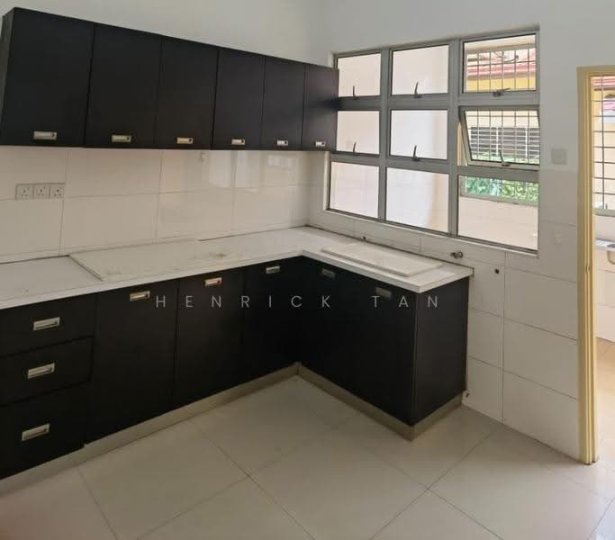2-storey Terraced House for Rent in Kota Kemuning (Shah Alam) - Henrick Tan - Kitchen - PropertyGuru.com.my