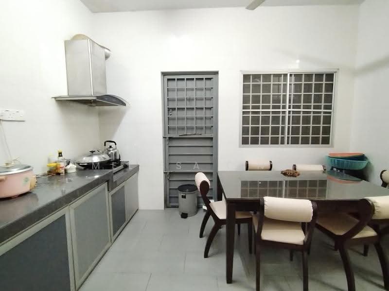 Rumah Teres 2-Tingkat untuk Dijual di Saujana Puchong (Puchong) - Melissa Ting - Kitchen - PropertyGuru.com.my