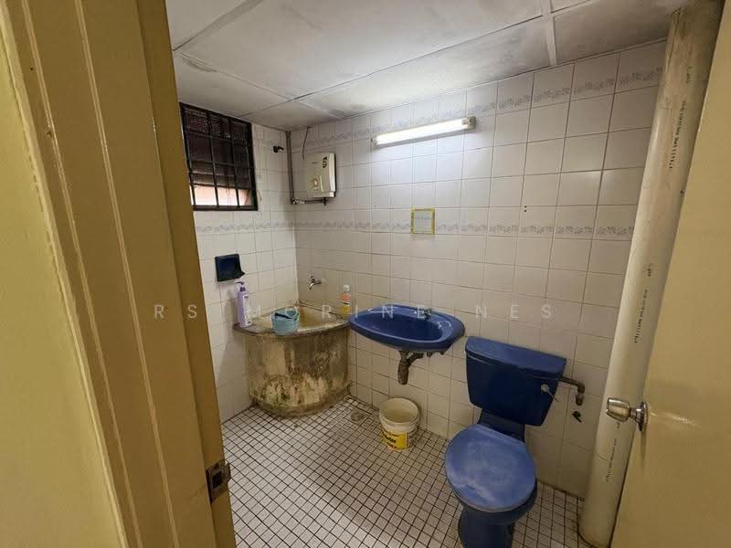 Pangsapuri untuk Dijual di 1A Pinang - RS Morine Nes - Bathroom - PropertyGuru.com.my