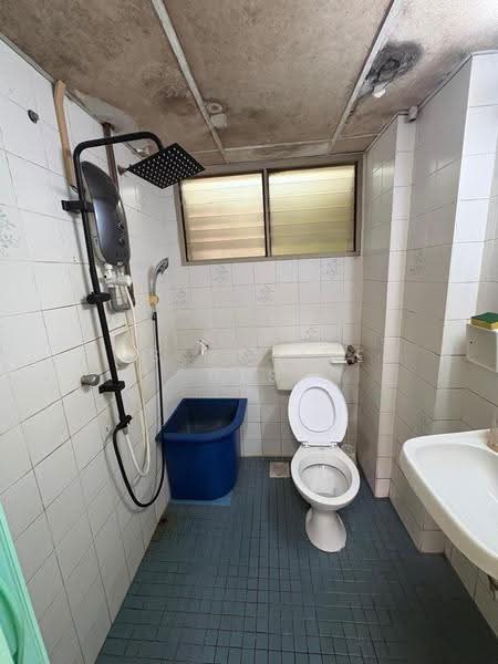 Pangsapuri untuk Dijual di 1A Pinang - RS Morine Nes - Bathroom - PropertyGuru.com.my