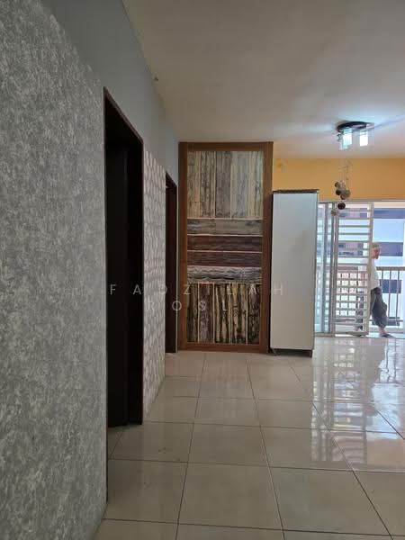 Apartment for Sale at Lakeview Apartments - Fadzilah Rosli - Corridor - PropertyGuru.com.my
