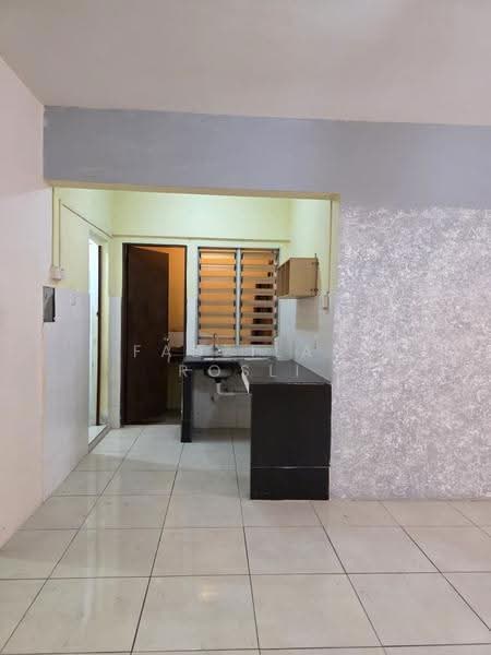 Apartment for Sale at Lakeview Apartments - Fadzilah Rosli - Kitchen - PropertyGuru.com.my