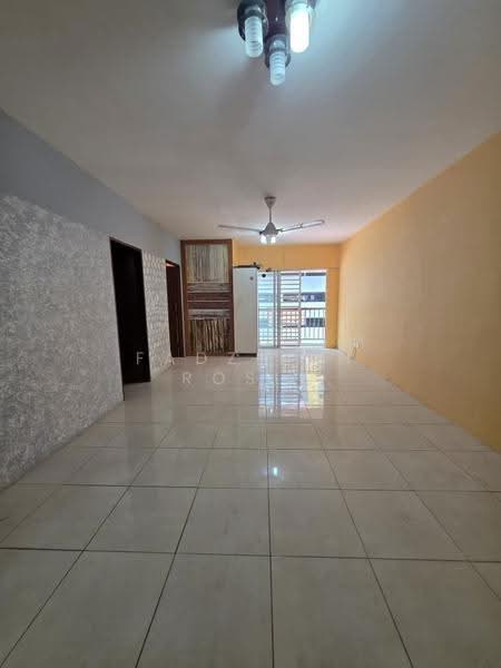 Apartment for Sale at Lakeview Apartments - Fadzilah Rosli - Living Room - PropertyGuru.com.my