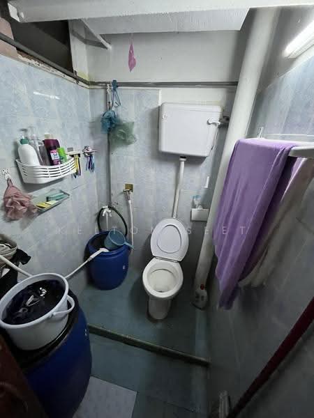 Rumah Flat untuk Dijual di Taman Shamelin Perkasa - Kelton Seet - Bathroom - PropertyGuru.com.my