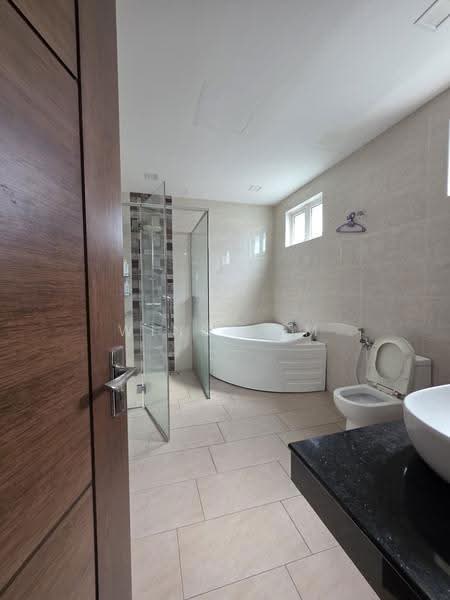 Semi-Detached House for Sale in Jalan Klang Lama (Old Klang Road) (Kuala Lumpur) - Wing Lam - Bathroom - PropertyGuru.com.my