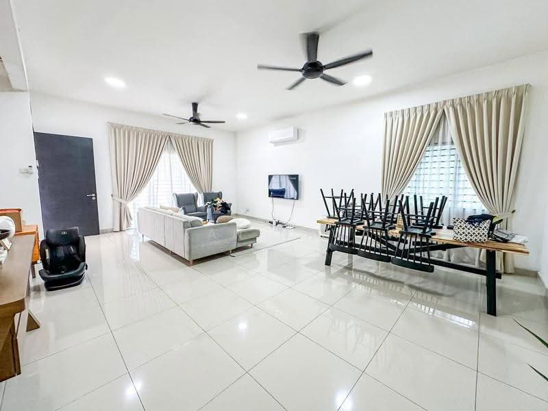 2-storey Terraced House for Sale in Jenjarom (Selangor) - Fauran Nawawi - PropertyGuru.com.my
