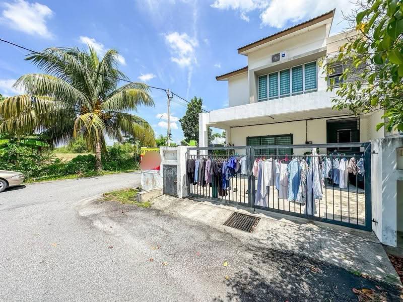 2-storey Terraced House for Sale in Jenjarom (Selangor) - Fauran Nawawi - PropertyGuru.com.my
