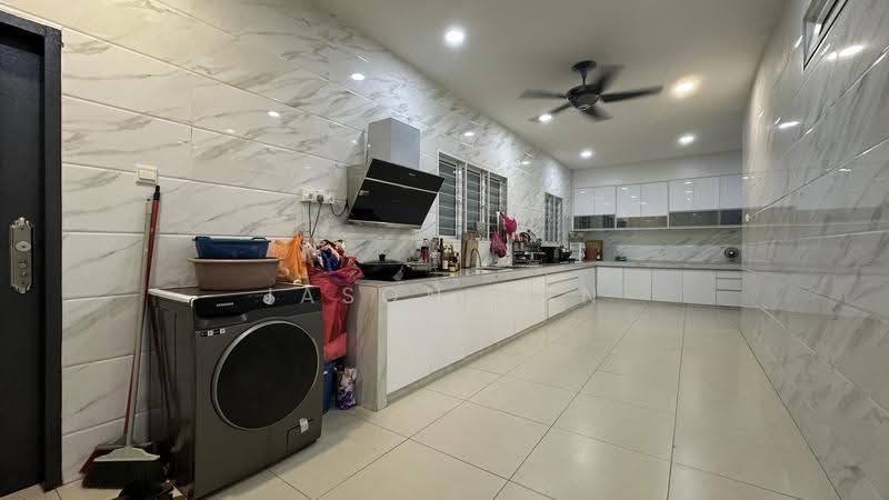 Rumah Berkembar untuk Dijual di Bandar Parklands (Klang) - Jason Fan - Kitchen - PropertyGuru.com.my
