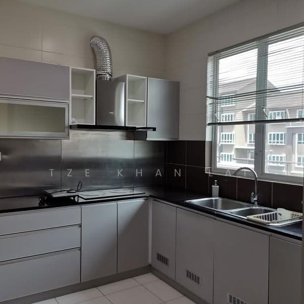 Apartment for Sale at The Arcardia - Tze Khan Lai - Kitchen - PropertyGuru.com.my